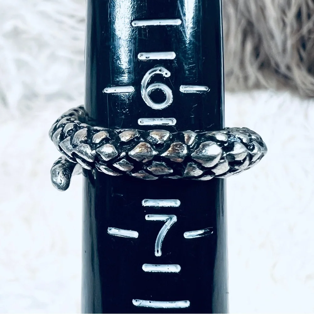 Beautiful silvertone, black bling, dragon coil costume ring